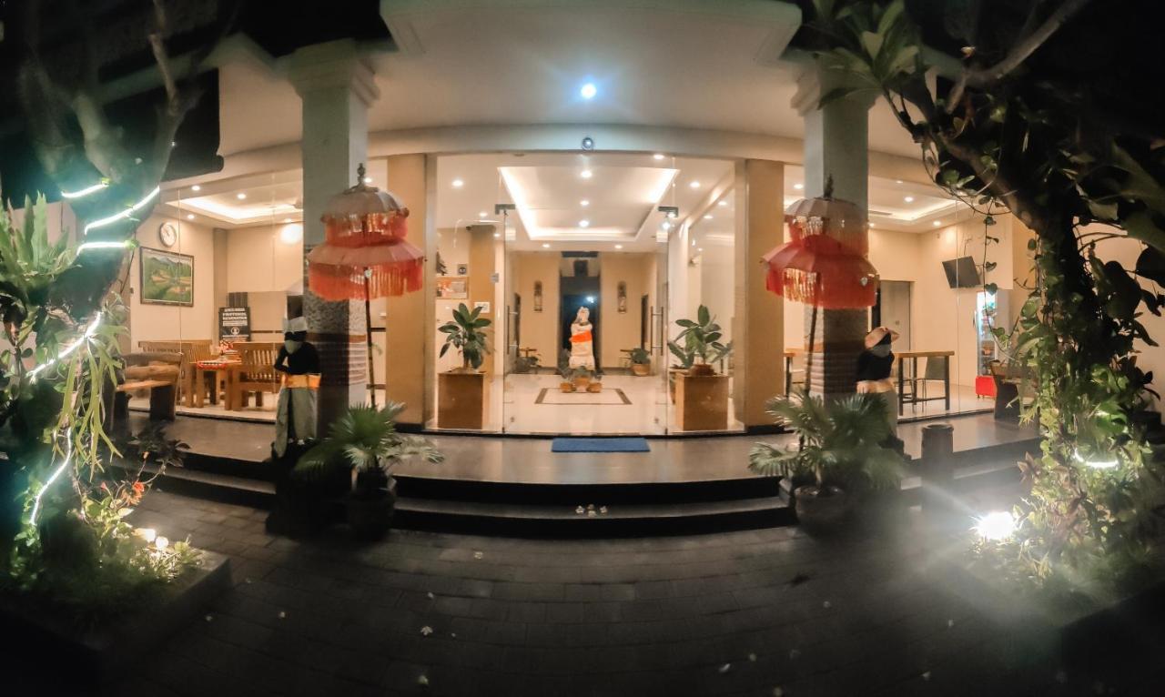 新加拉惹曼达里酒店 布莱伦 外观 照片